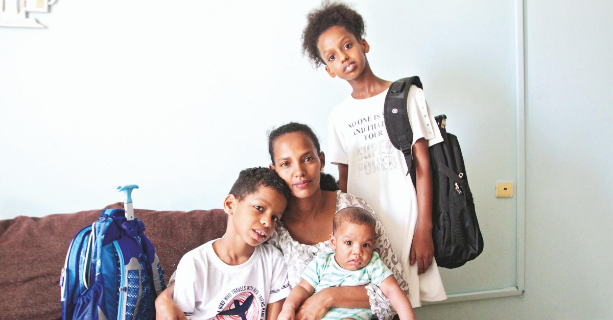 מברהיט עם ילדיה. "ברעננה לא נתקלנו בגזענות"