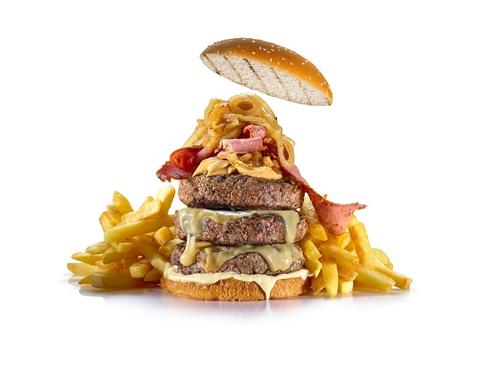 המבורגר אמריקה של רשת מסעדות בלאק. צילום: יורם אשהיים